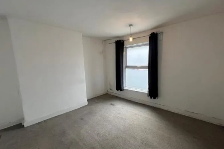 151 Queen Street, Newton Abbot, Devon TQ12 2BS