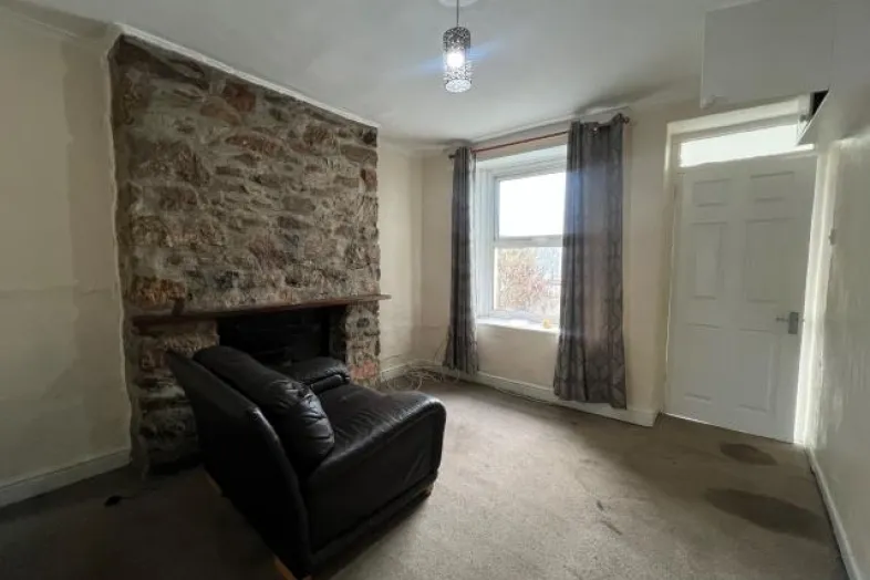 151 Queen Street, Newton Abbot, Devon TQ12 2BS