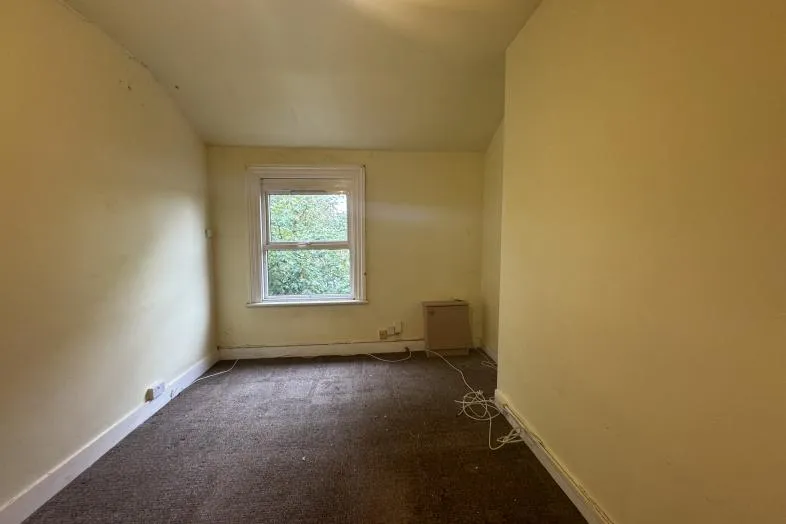 Flat 5, 10 Livingston Avenue, Liverpool L17 4JA