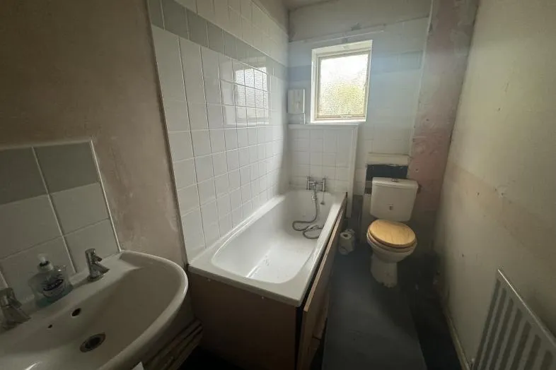Flat 5, 10 Livingston Avenue, Liverpool L17 4JA