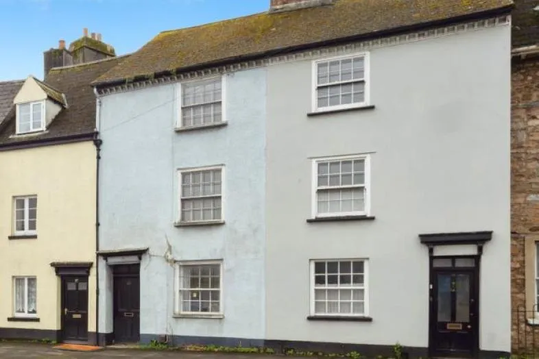 71 Wolborough Street, Newton Abbot, Devon TQ12 1LG