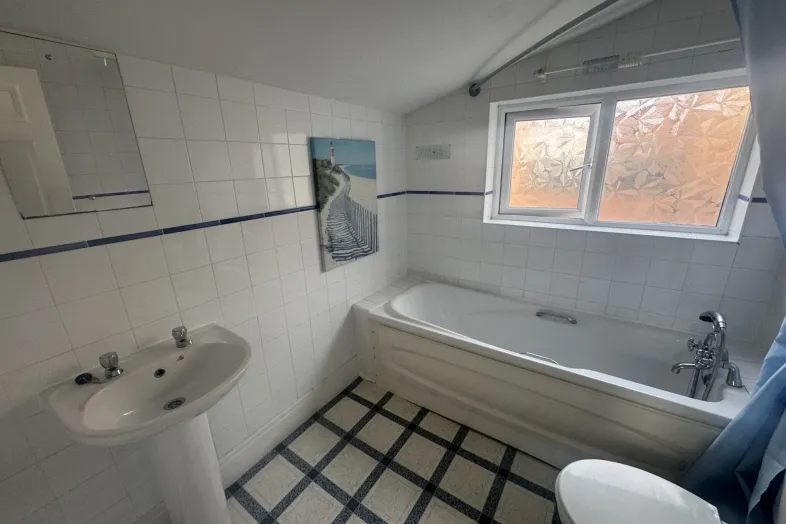 Flat 4a Station Road, Ainsdale, Southport, Merseyside PR8 3HS