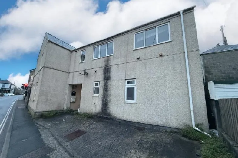 3 Carclaze Road, St. Austell, Cornwall PL25 3AG