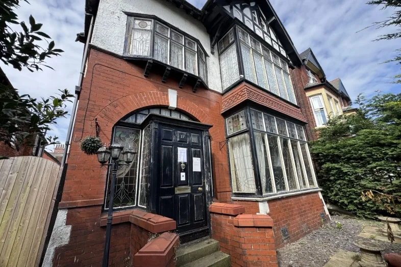 27 St. Davids Road North, Lytham St. Annes, Lancashire FY8 2BL