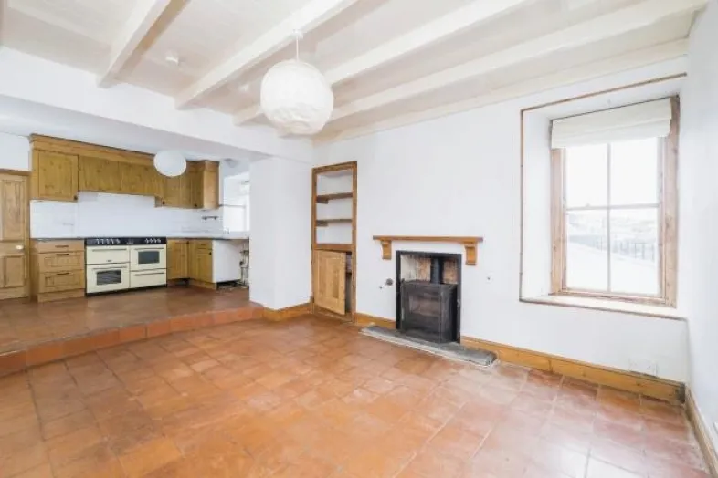 86 Fore Street, Newlyn, Penzance, Cornwall TR18 5JR