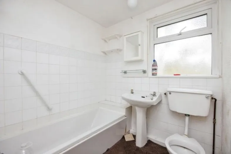 43 Boscoppa Road, St. Austell, Cornwall PL25 3DT