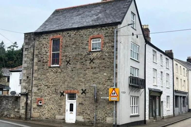 Rudge House, Queen Street, Lostwithiel, Cornwall PL22 0AB