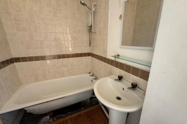 1 Esher Road, Wirral, Merseyside CH62 1DN