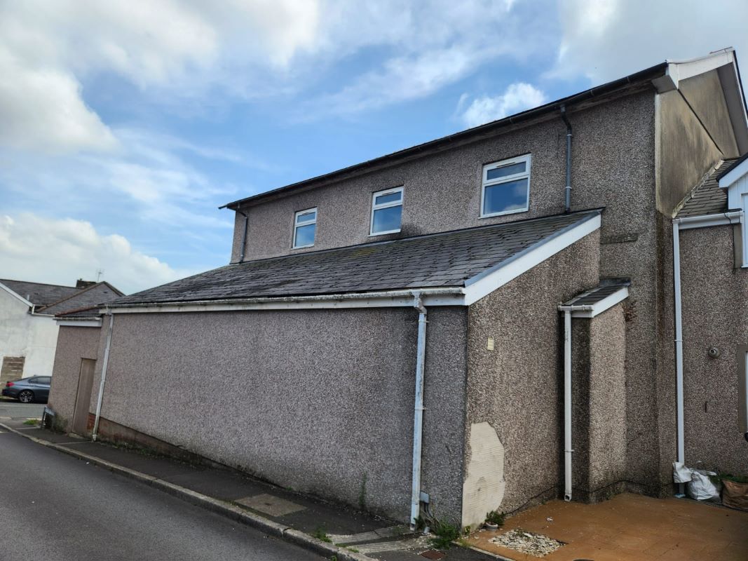 27 Bridgend Road, Aberkenfig, Bridgend, Mid Glamorgan, CF32 9BG