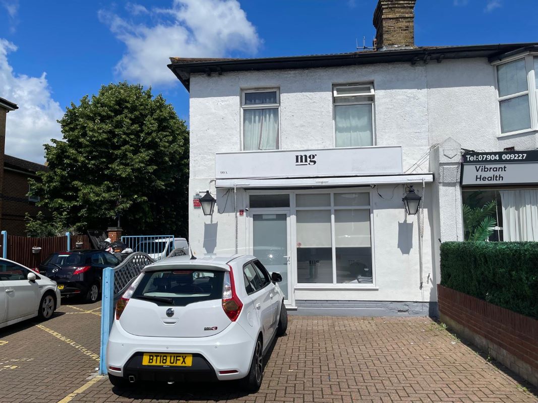 99 Victoria Road, Romford, Essex, RM1 2LX