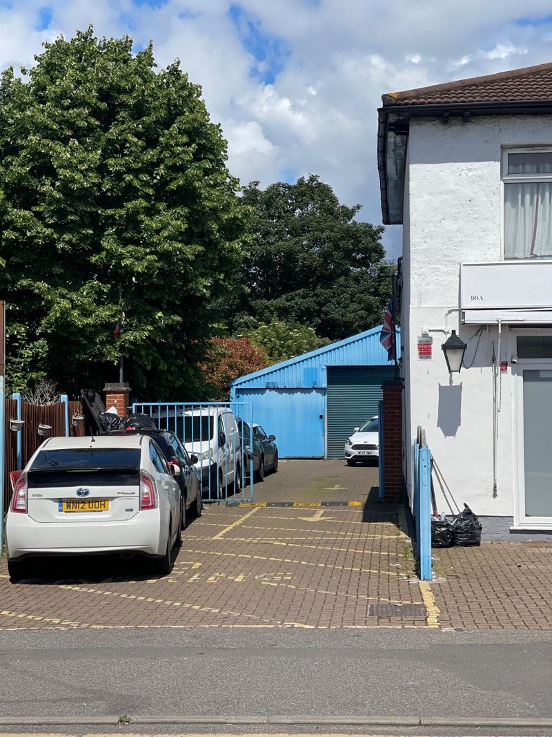 99 Victoria Road, Romford, Essex, RM1 2LX