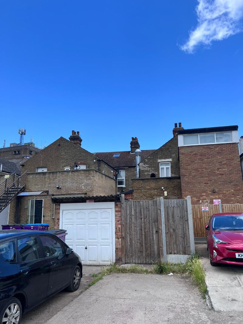 64 Orsett Road, Grays, Essex, RM17 5EH