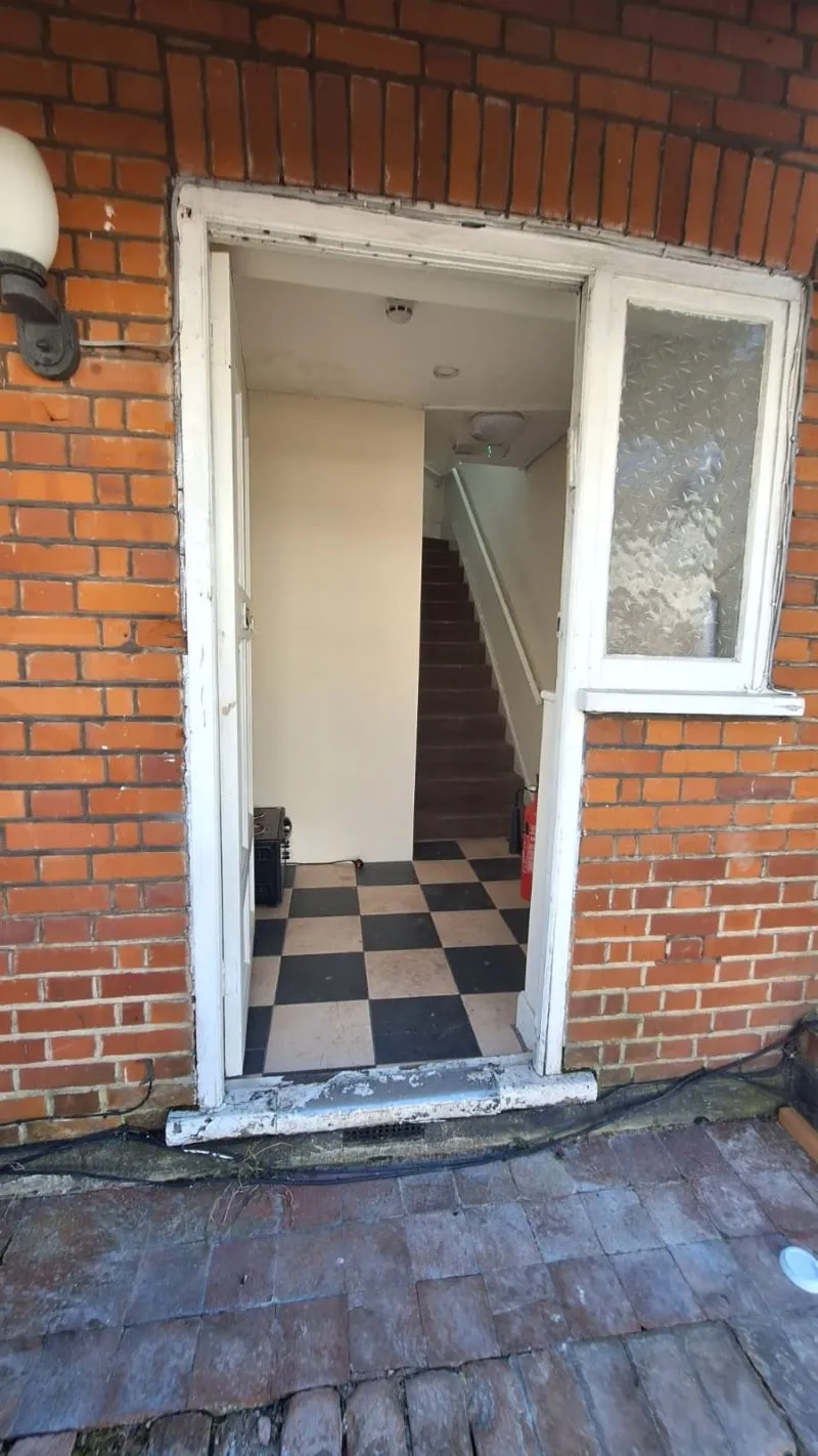 5 Glebe Crescent, Hendon, London, NW4 1BT