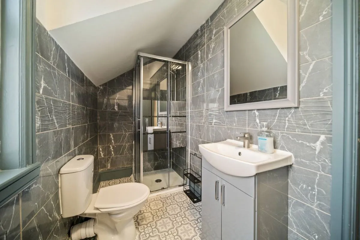 33 St. Andrews Road South, Lytham St. Annes, Lancashire, FY8 1PZ