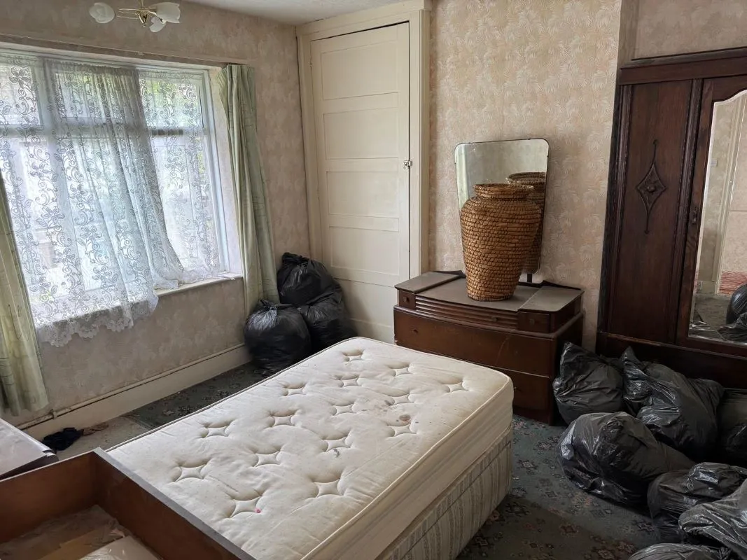 37 St. Margarets Avenue, Harrow, HA2 8BZ