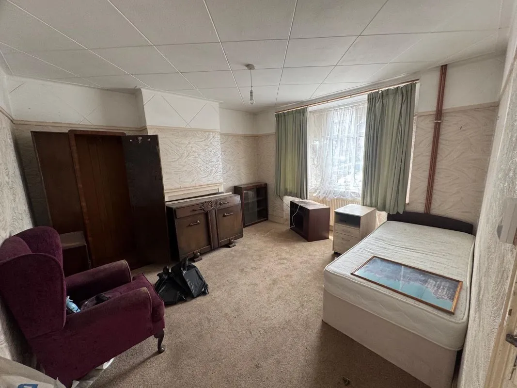 37 St. Margarets Avenue, Harrow, HA2 8BZ