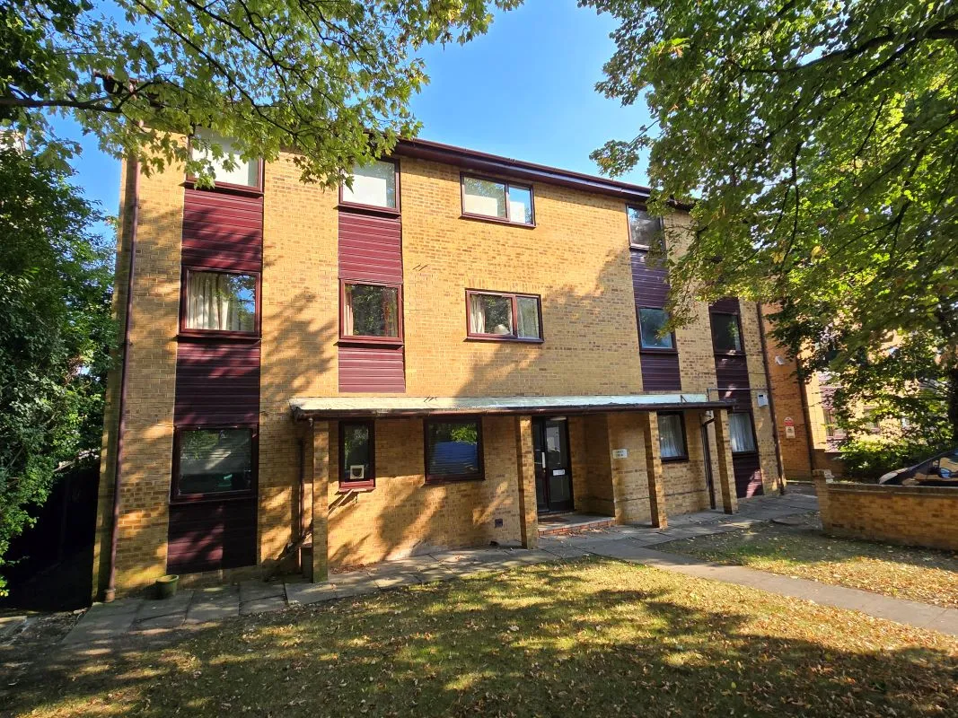 Lot 6 - Flat 3 Aspen Court, 88 Auckland Road, Crystal Palace, London, SE19 2DF
