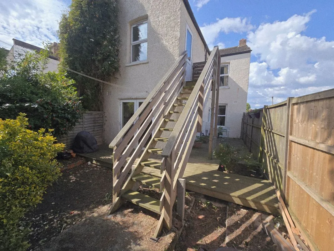 Lot 10 - 48 Dryden Road, Wimbledon, London, SW19 8SG