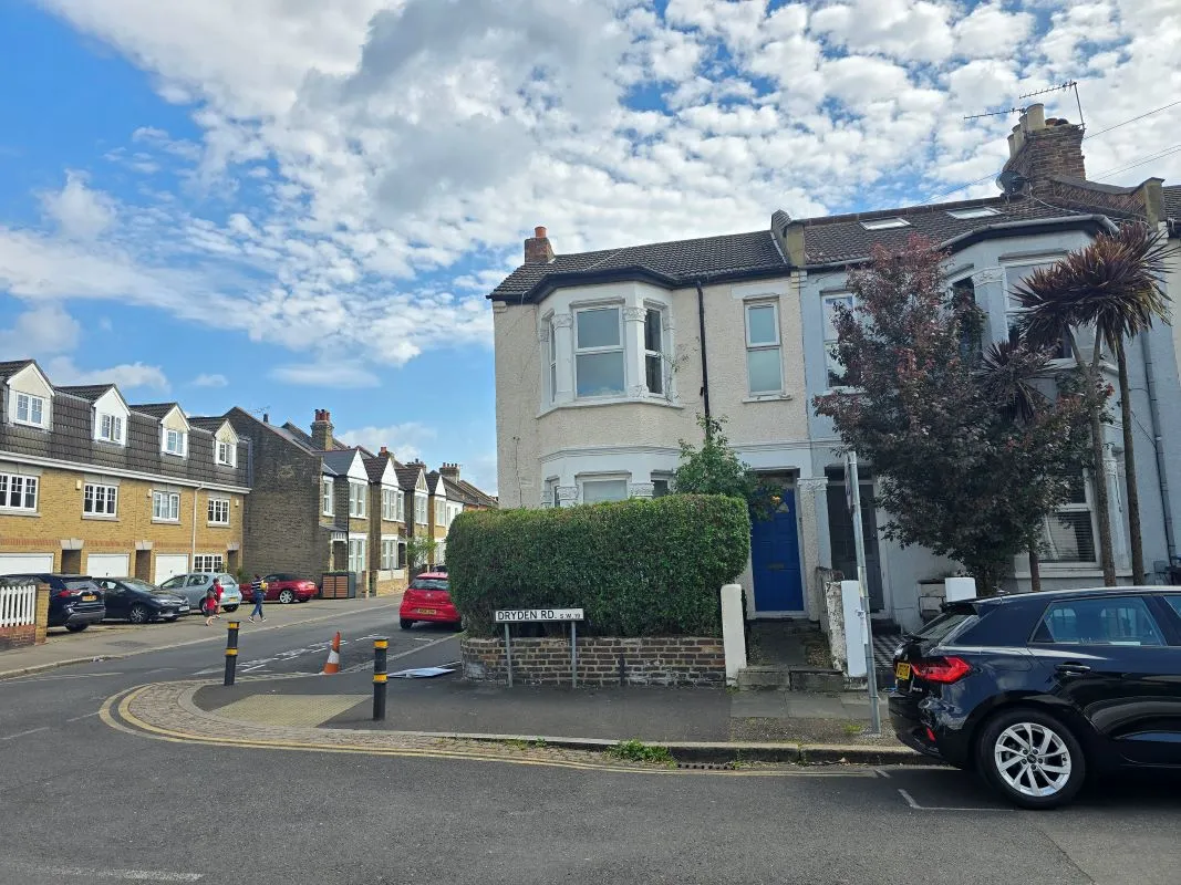 Lot 10 - 48 Dryden Road, Wimbledon, London, SW19 8SG