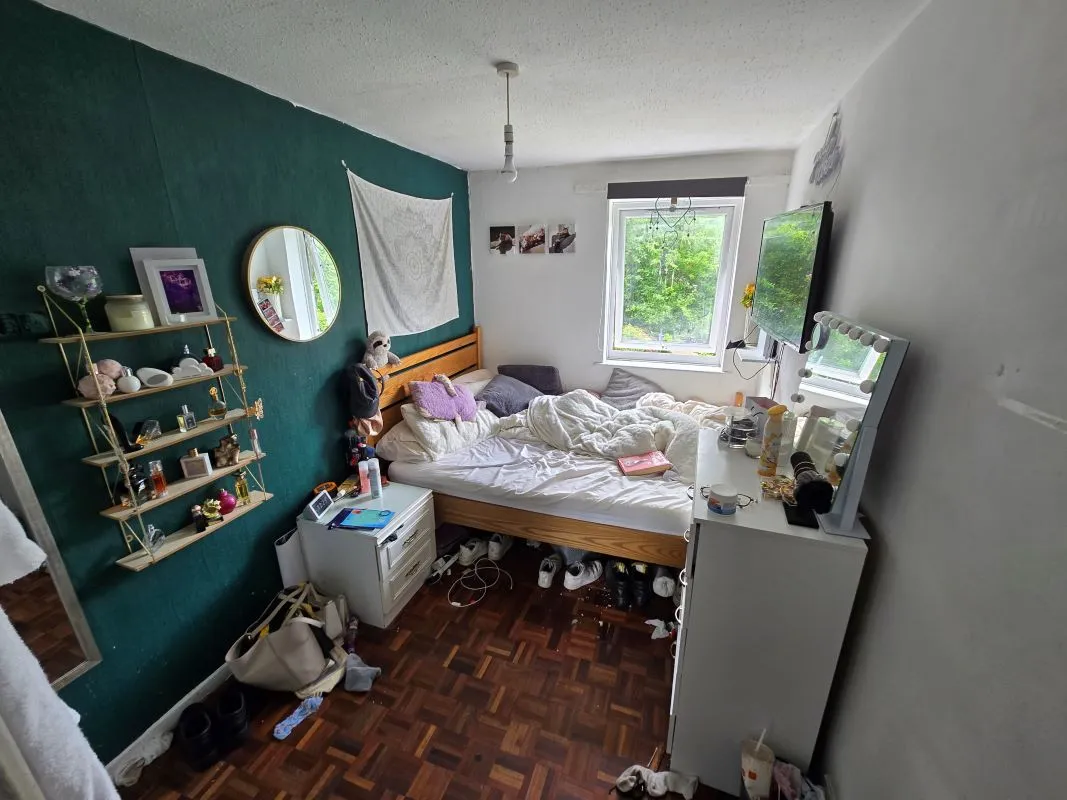 Lot  - 75 Kyoto Court, Bognor Regis, West Sussex, PO21 2UL