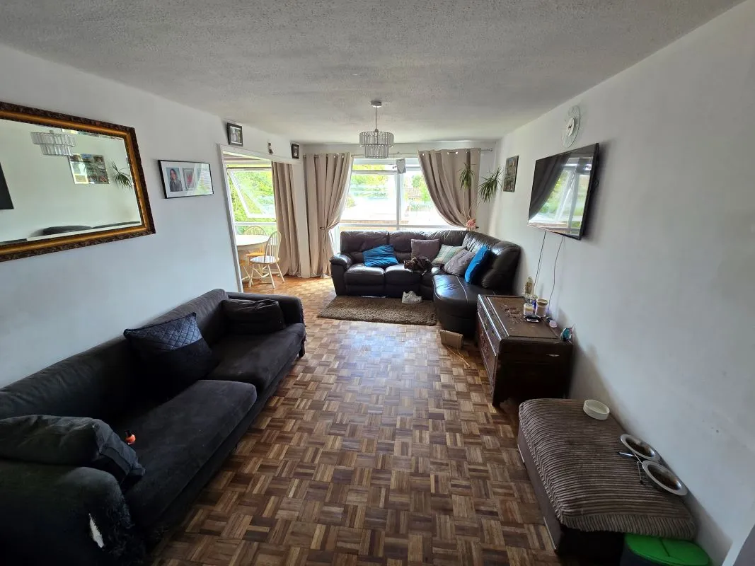 Lot  - 75 Kyoto Court, Bognor Regis, West Sussex, PO21 2UL