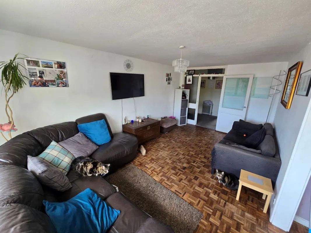 Lot  - 75 Kyoto Court, Bognor Regis, West Sussex, PO21 2UL