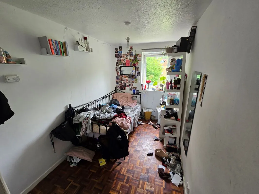Lot  - 75 Kyoto Court, Bognor Regis, West Sussex, PO21 2UL