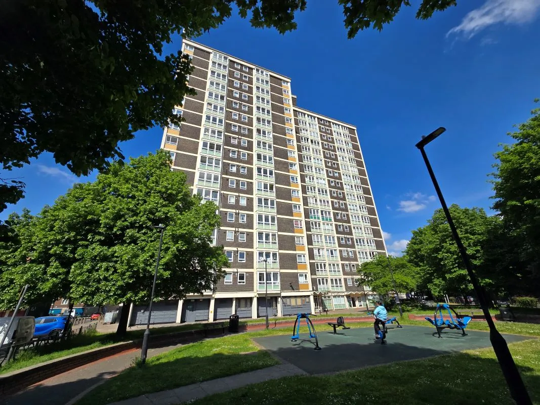 Lot 8 - Flat 38 Kenneth Robbins House, Northumberland Park, Tottenham, London, N17 0QA