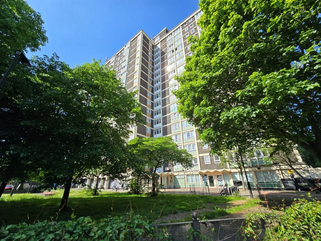 Lot 8 - Flat 38 Kenneth Robbins House, Northumberland Park, Tottenham, London, N17 0QA
