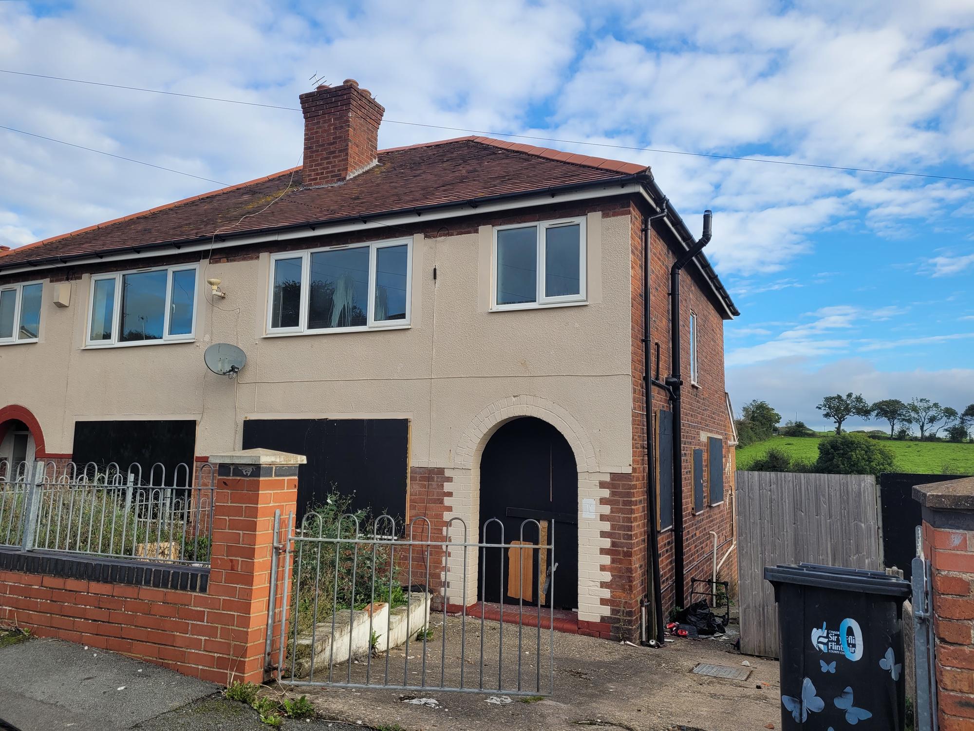 74 Meadowbank, Holywell, CH8 7EF