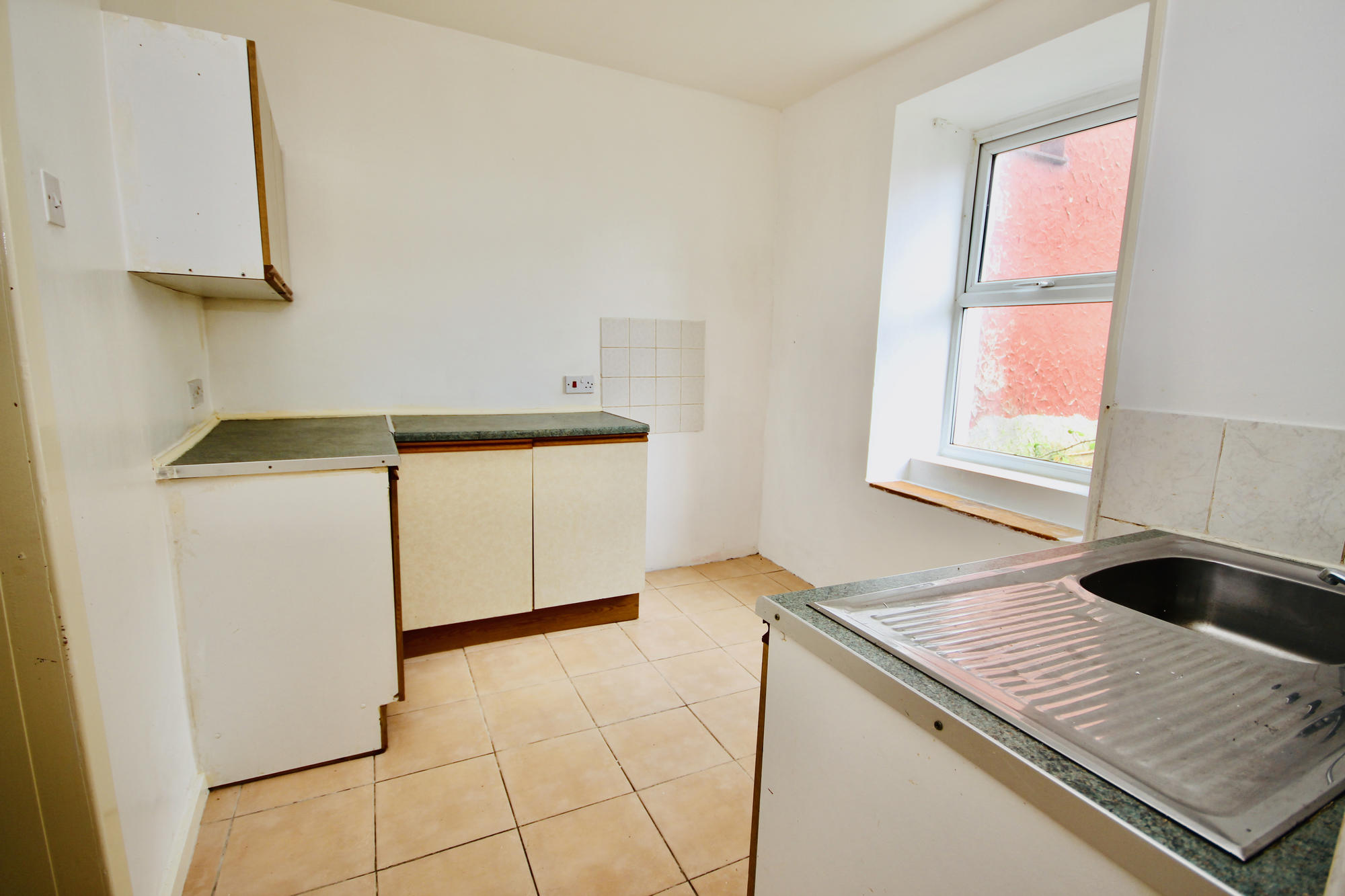 Flat 1, 1 St. Cybi Street, Holyhead, LL65 1DS