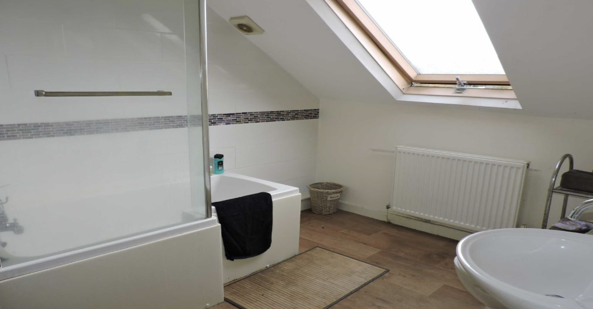 72A Wind Street, Ammanford, Carmarthenshire SA18 3DR