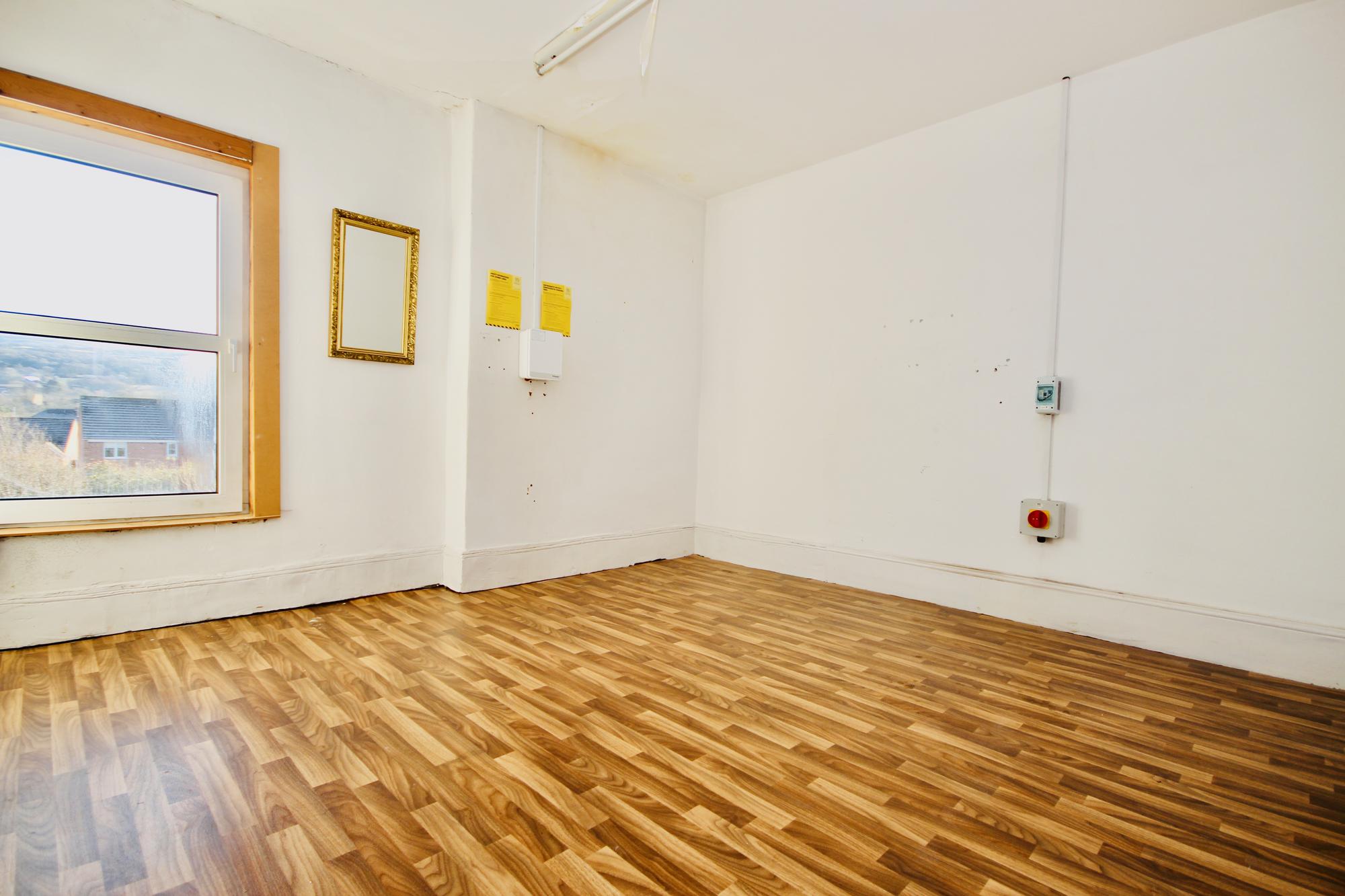 74A Wind Street, Ammanford, Carmarthenshire SA18 3DR