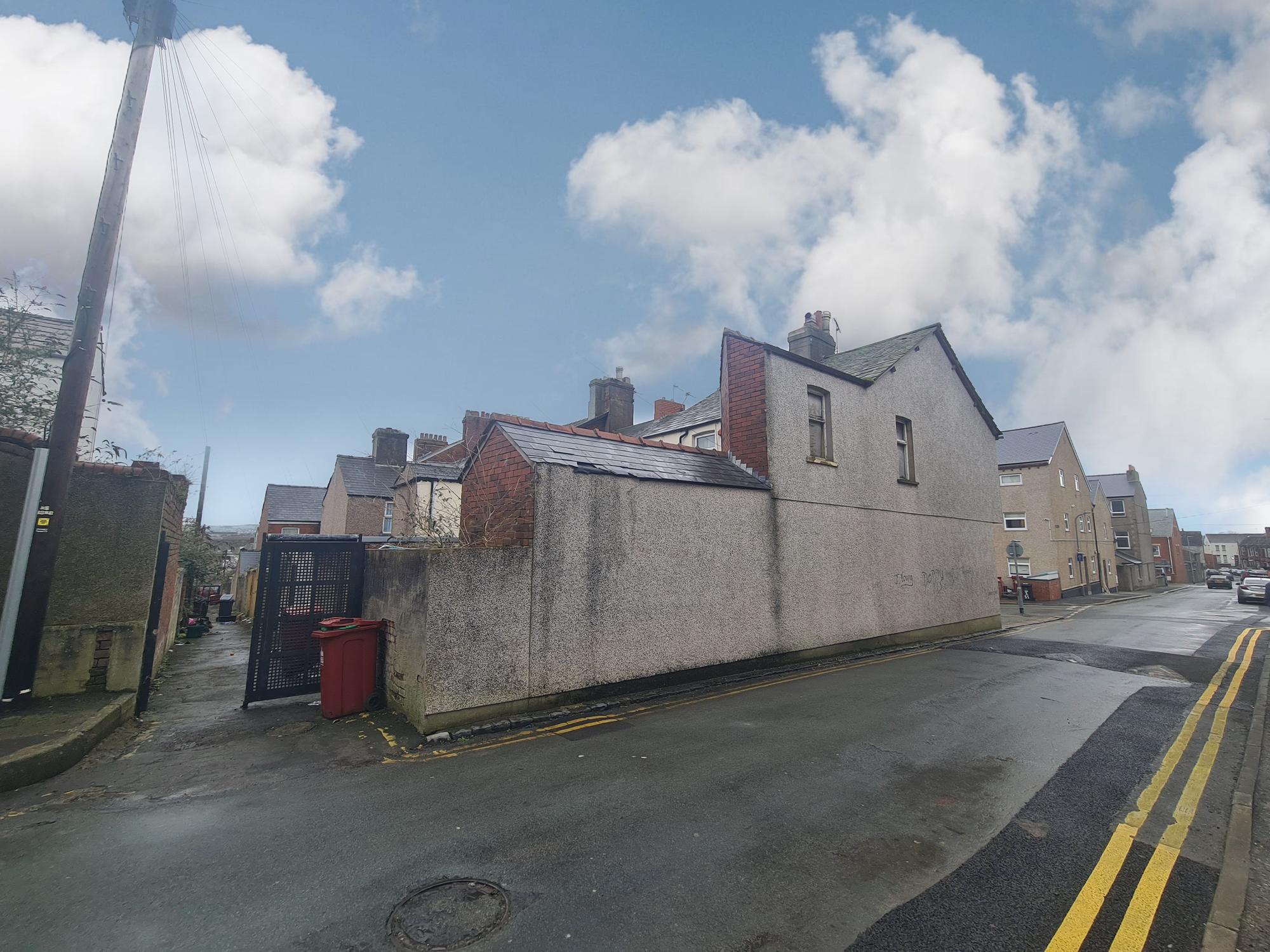 51 Mount Pleasant, Barrow-In-Furness, LA14 2DQ