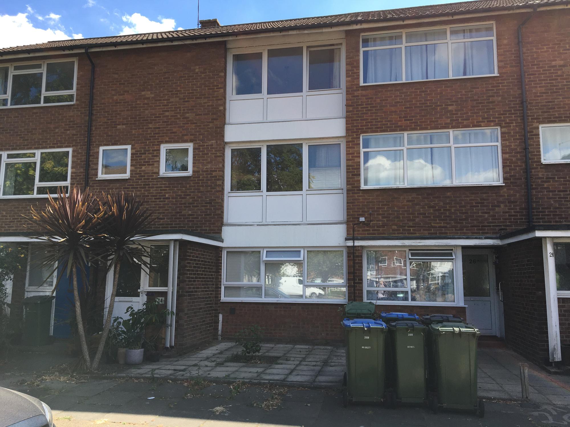 24 Courtlands Avenue, London, SE12 8HZ