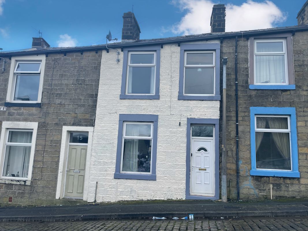 17 Hawley Street, Colne, Lancashire, BB8 8BA