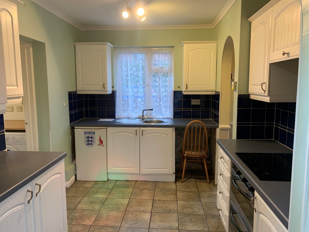 15 Orchard Road, Gillingham, Dorset, SP8 4BQ