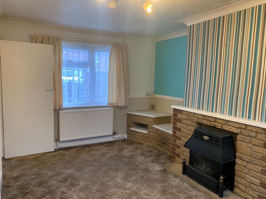 15 Orchard Road, Gillingham, Dorset, SP8 4BQ