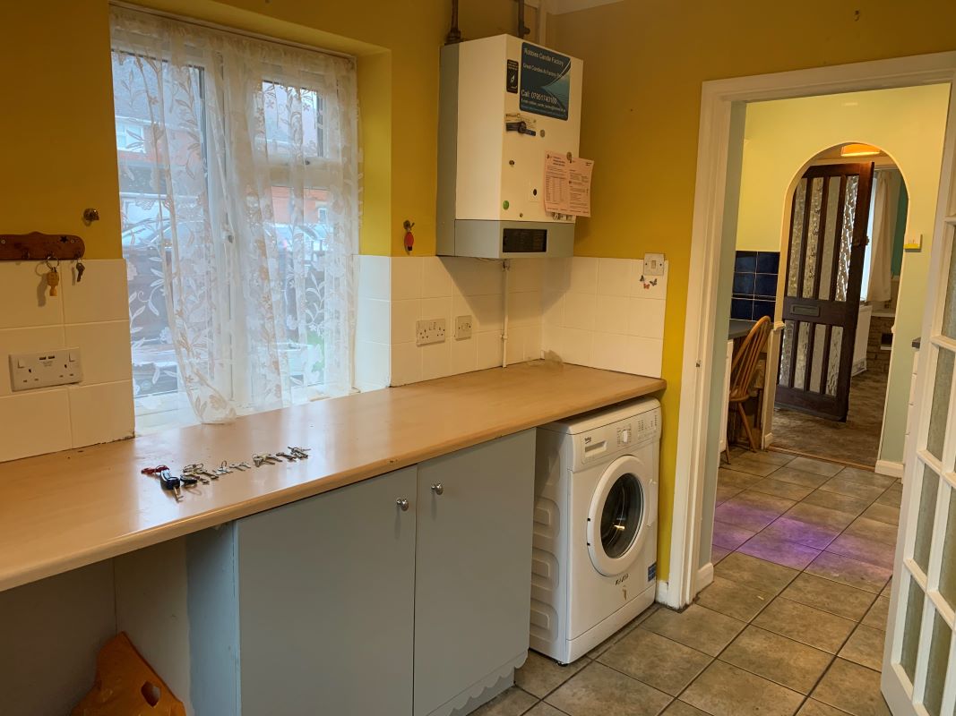 15 Orchard Road, Gillingham, Dorset, SP8 4BQ
