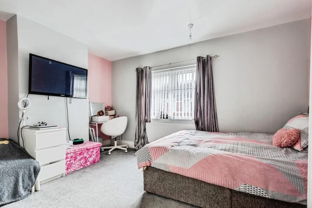 2 bed Terraced