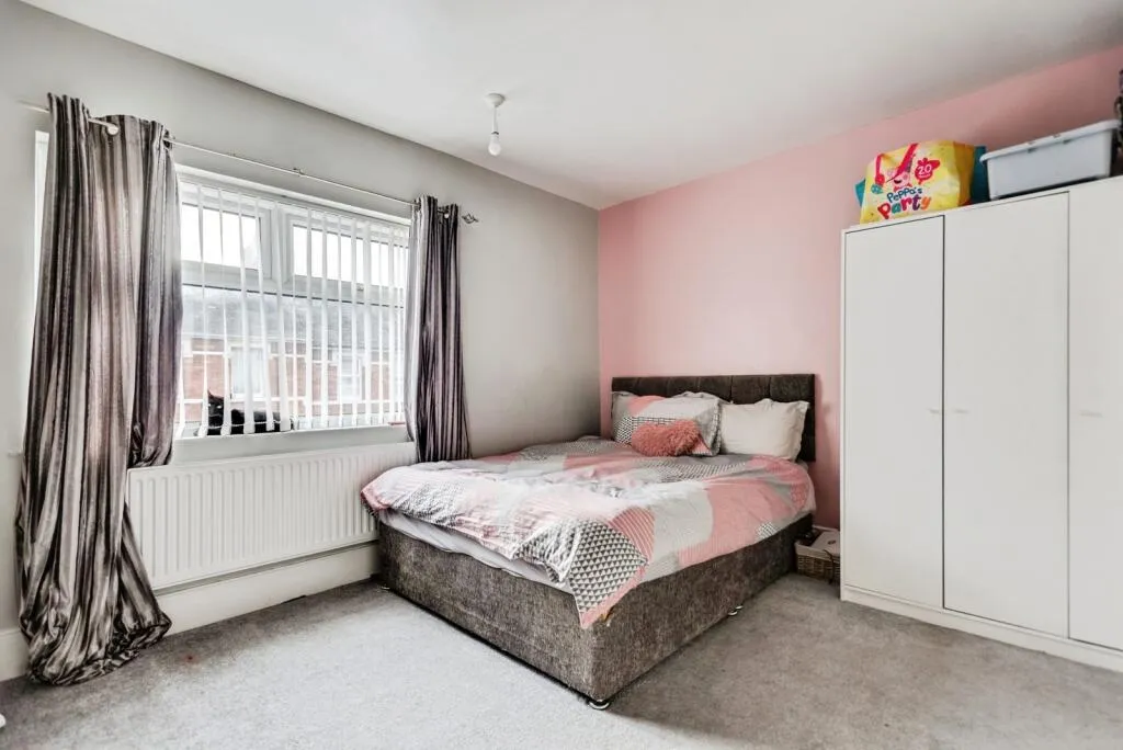 2 bed Terraced