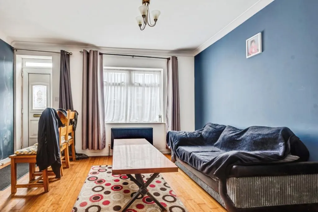 3 bed Terraced