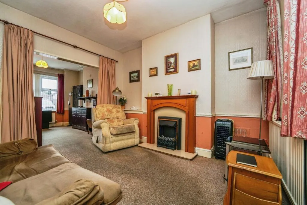 2 bed Semi-Detached