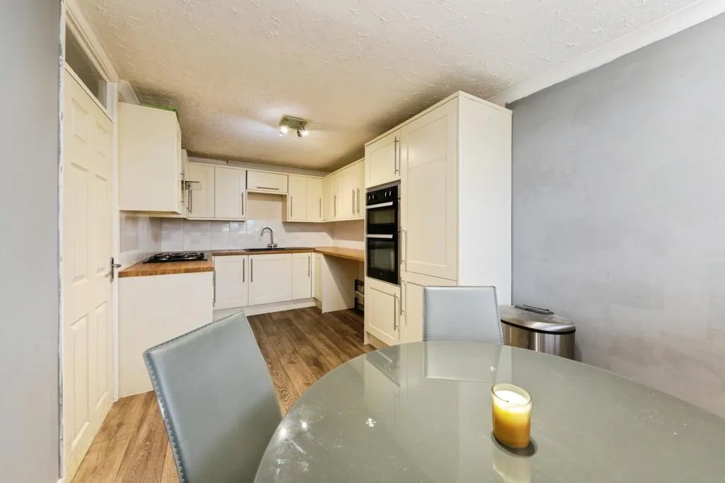 3 bed Terraced