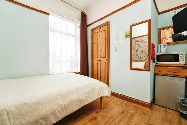 13 bed Hotel