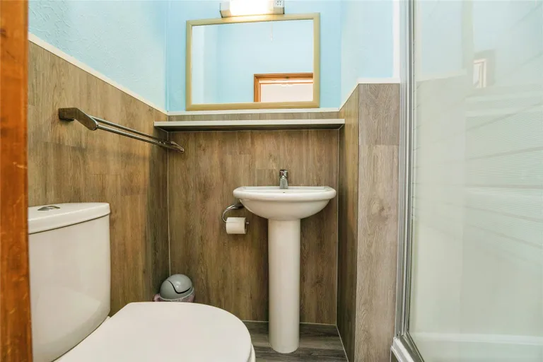 13 bed Hotel