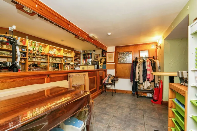 13 bed Hotel