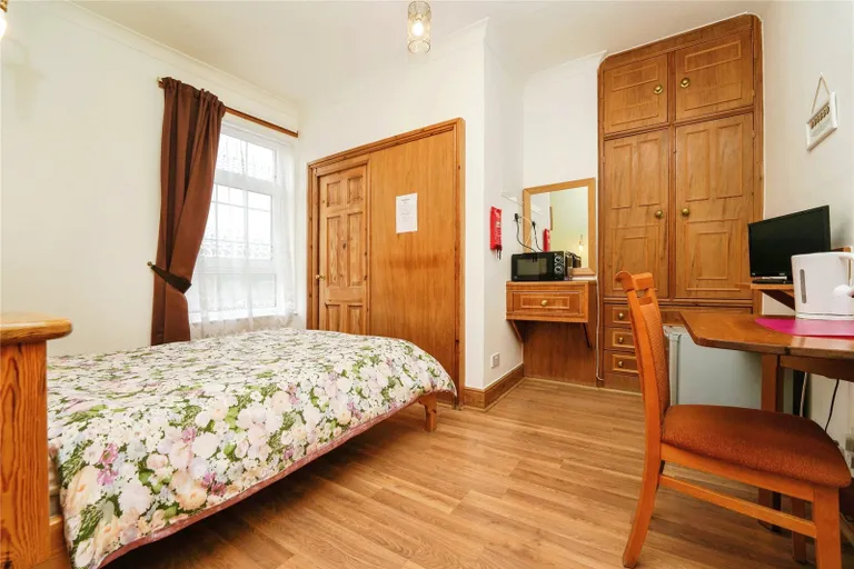 13 bed Hotel