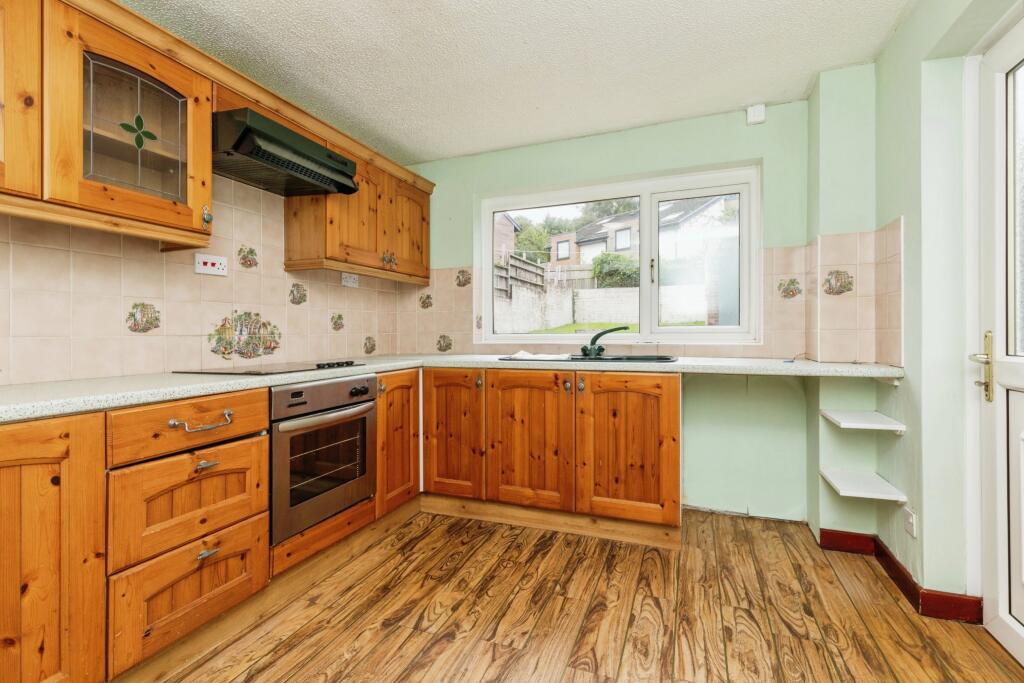 3 bed Semi-Detached