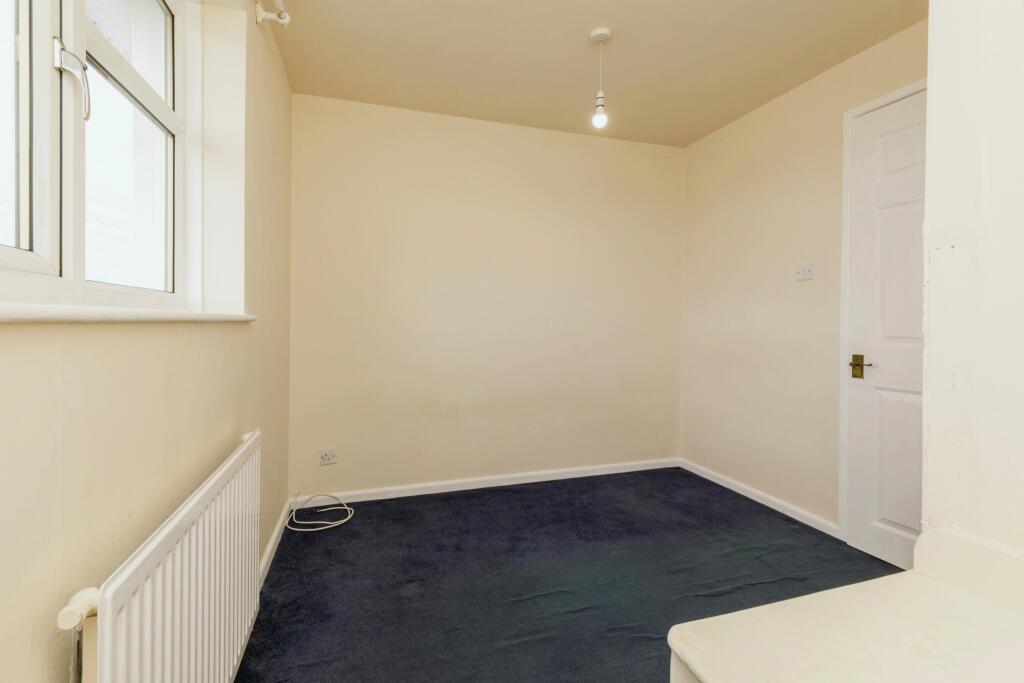 3 bed Semi-Detached